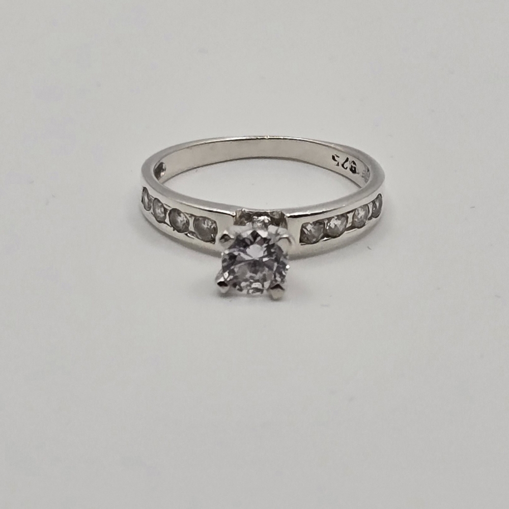 Stunning Sterling Silver Promise Ring - Picture 12 of 13